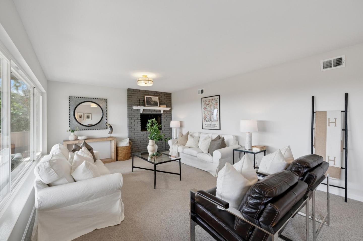836 Bauer Court