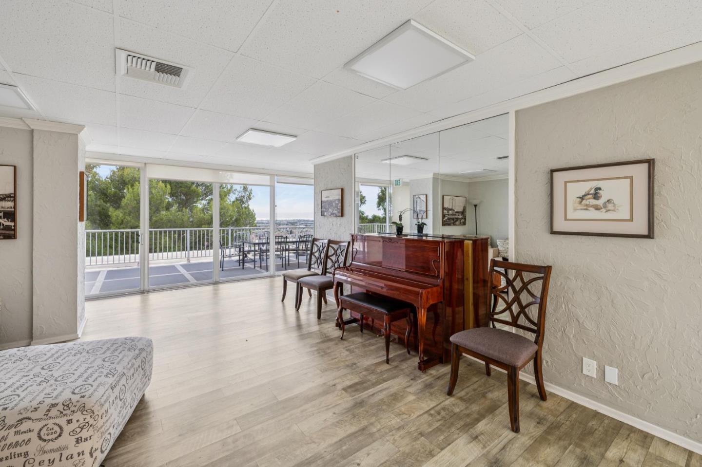 400 Davey Glen Road 4623