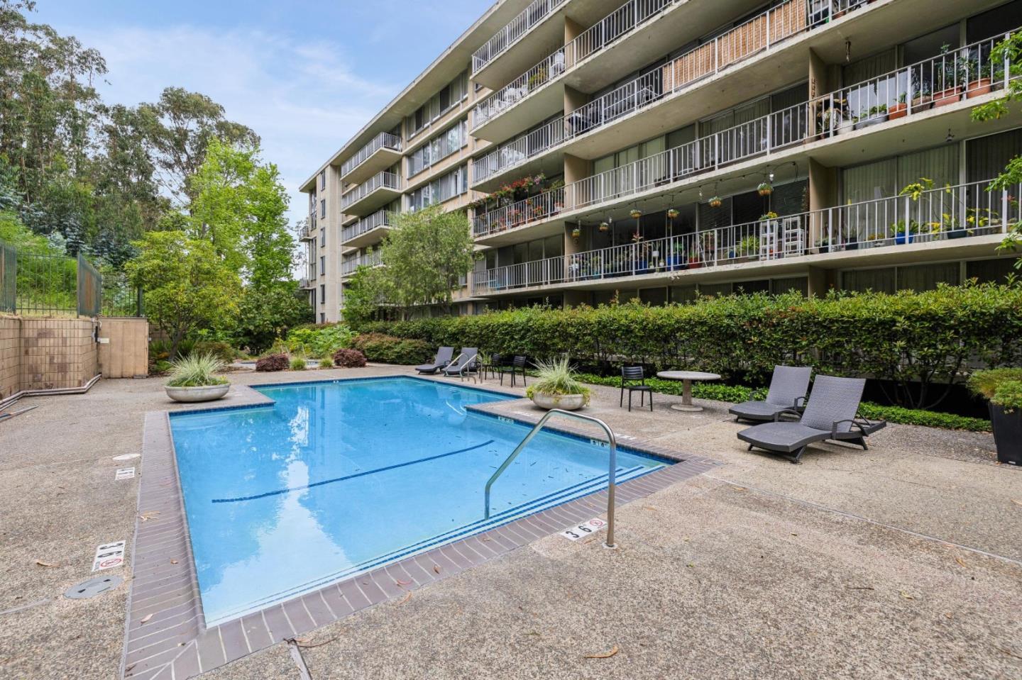 400 Davey Glen Road 4623