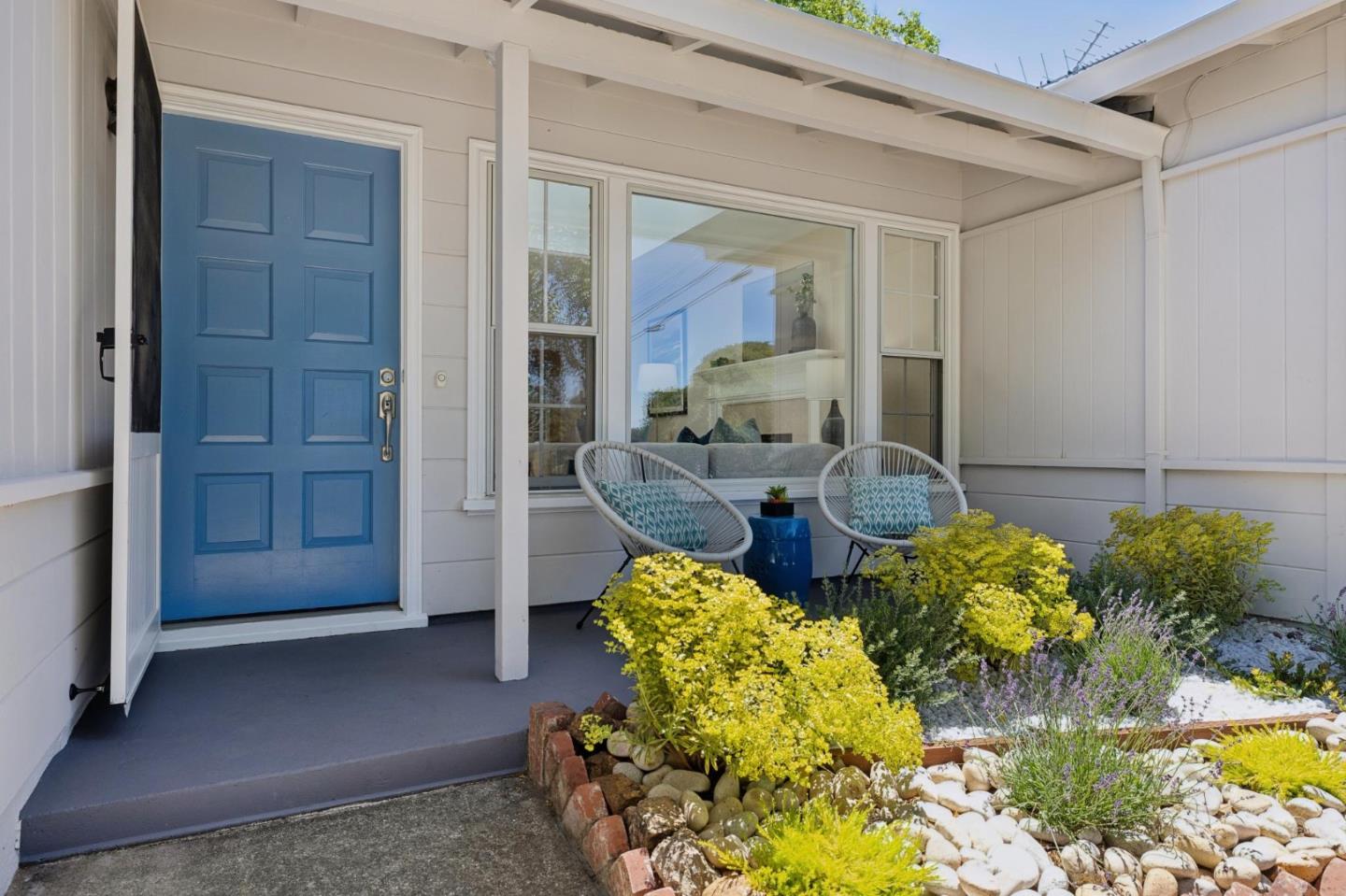 321 La Casa Avenue