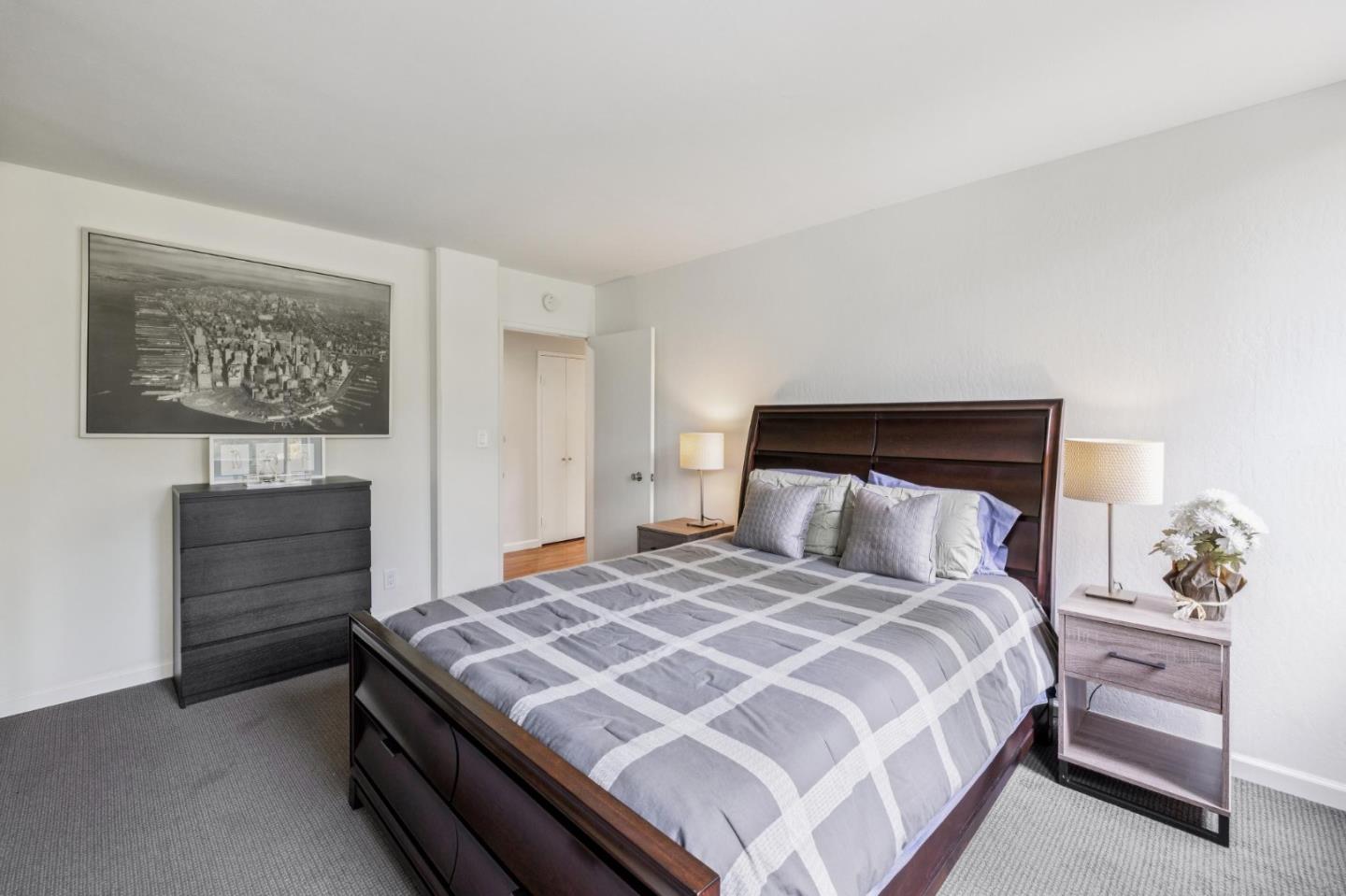 400 Davey Glen RD 4623