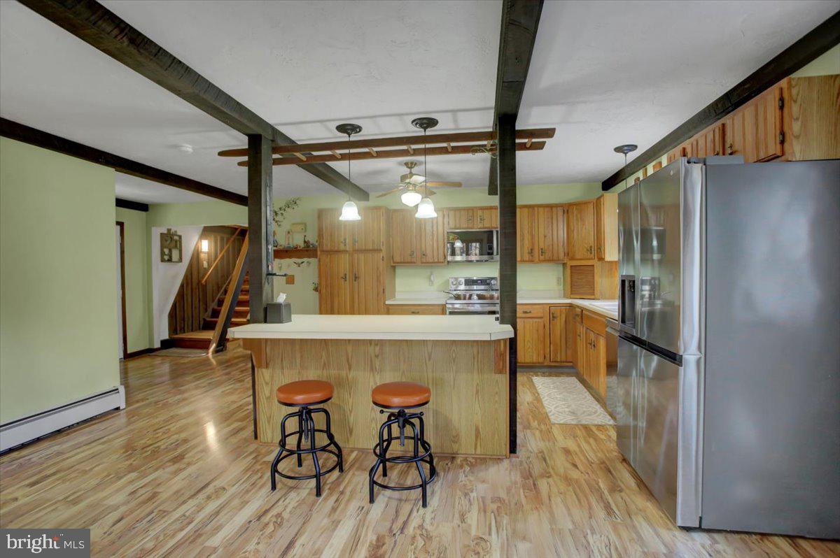 202 Pebble Ln