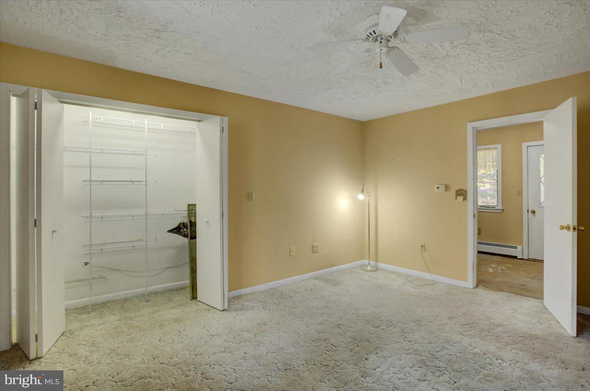 202 Pebble Ln