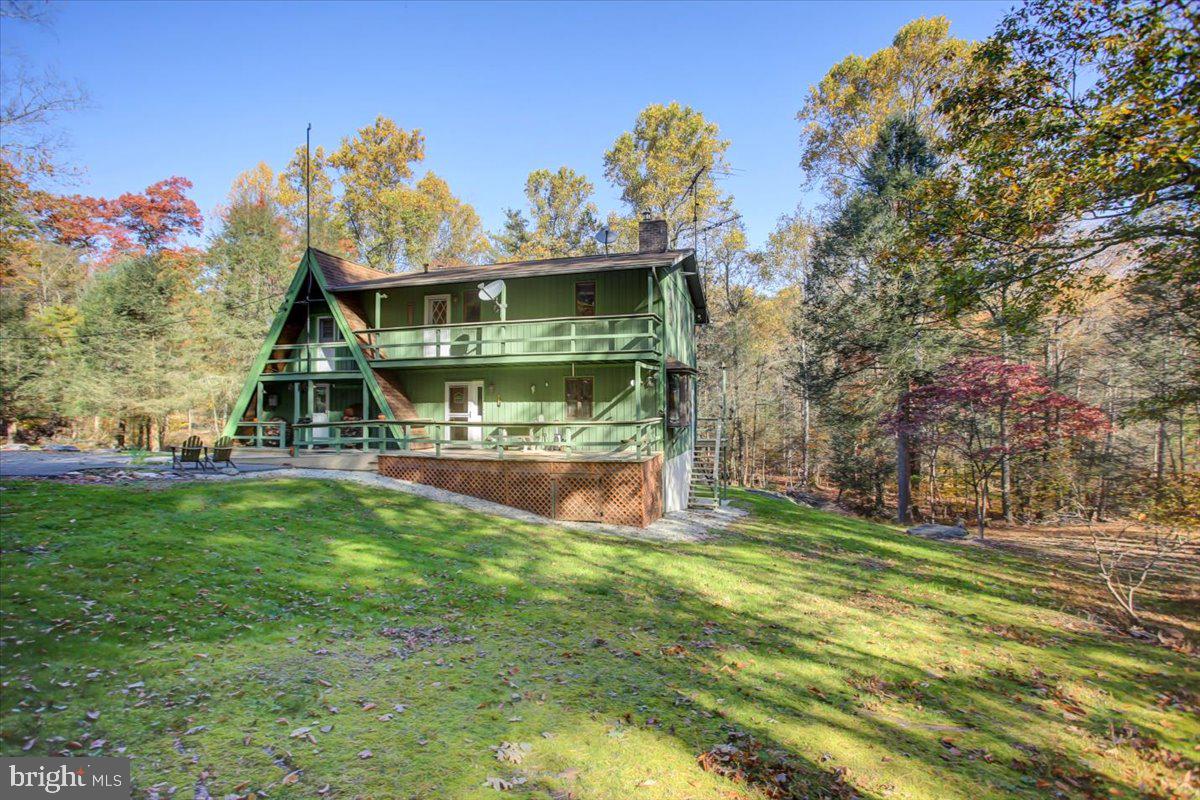 202 Pebble Ln