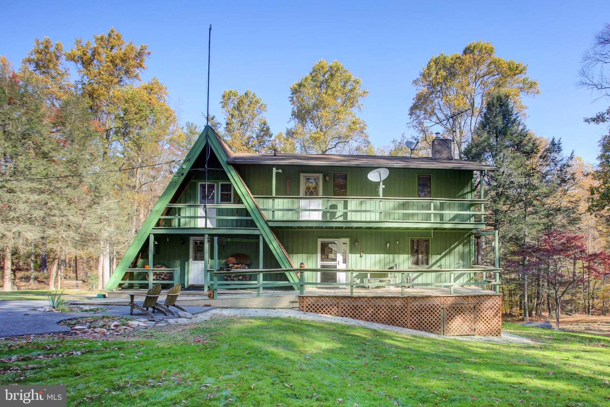 202 Pebble Ln