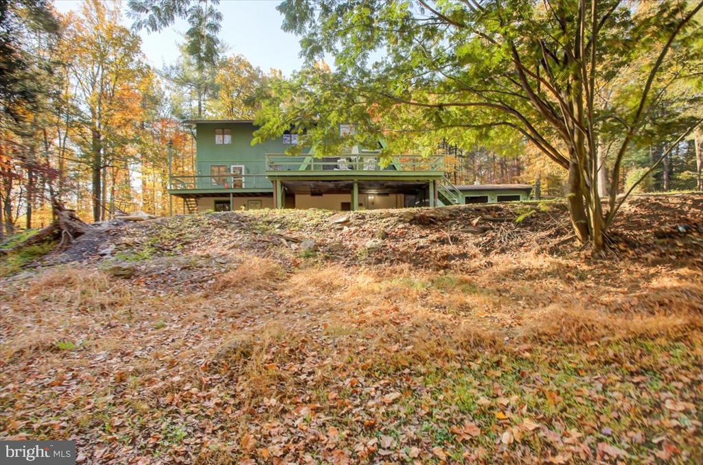 202 Pebble Ln
