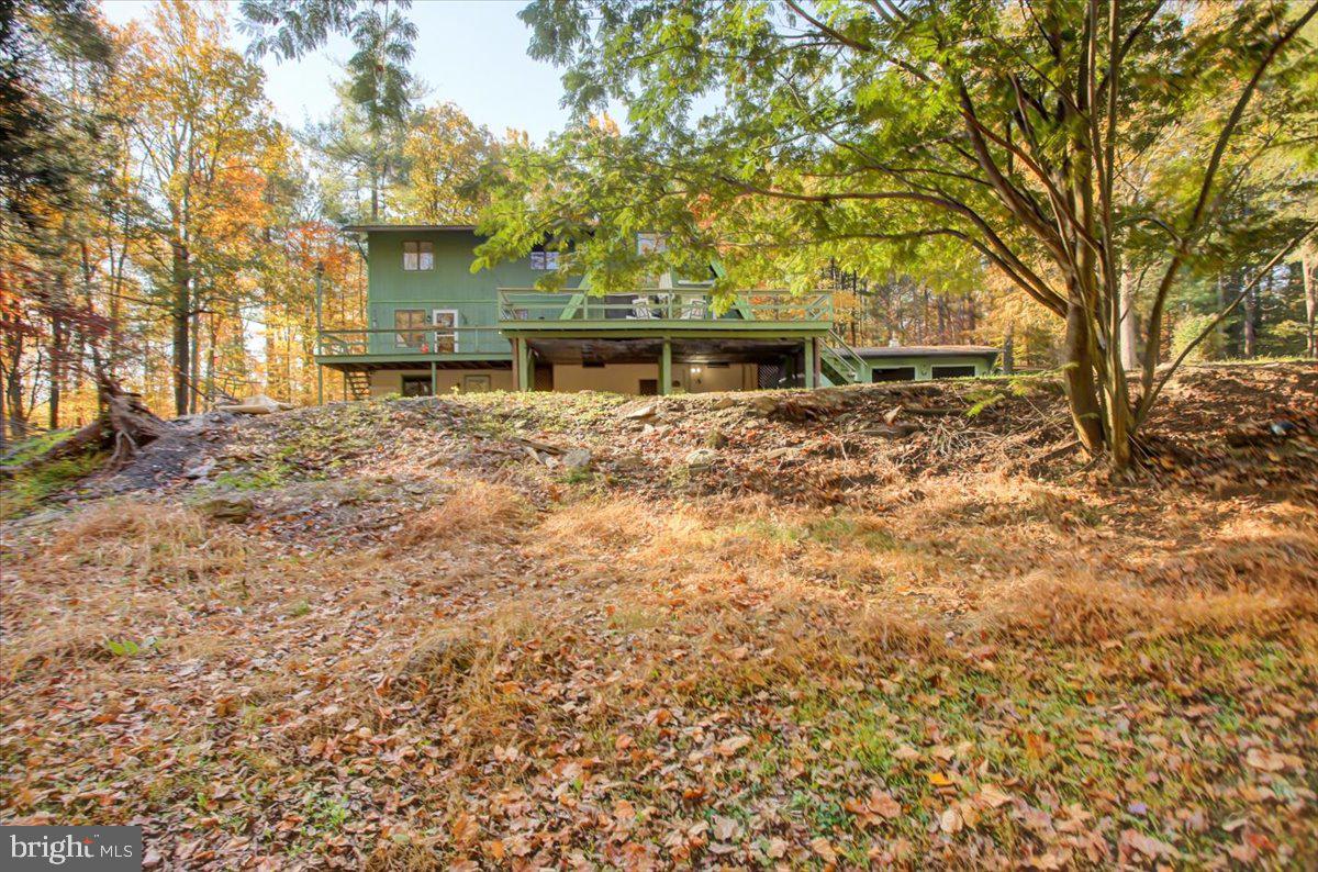 202 Pebble Ln