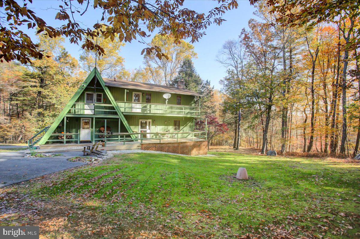 202 Pebble Ln