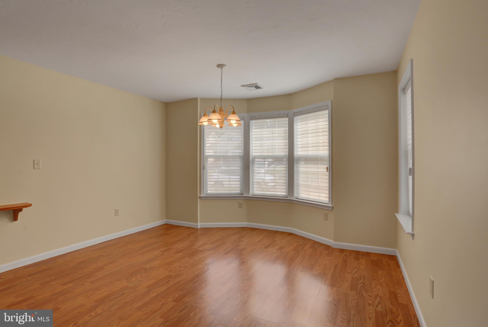10 COLONIAL COURT