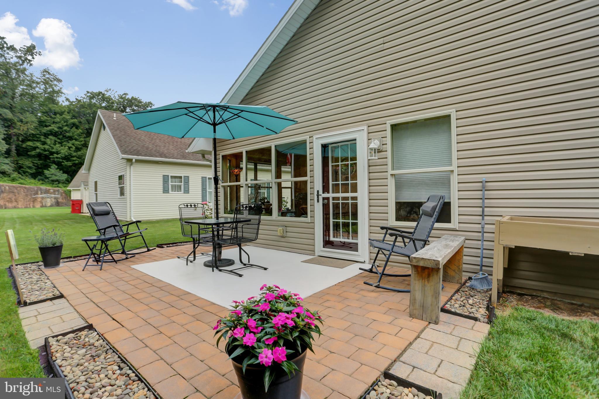 17 COLONIAL COURT
