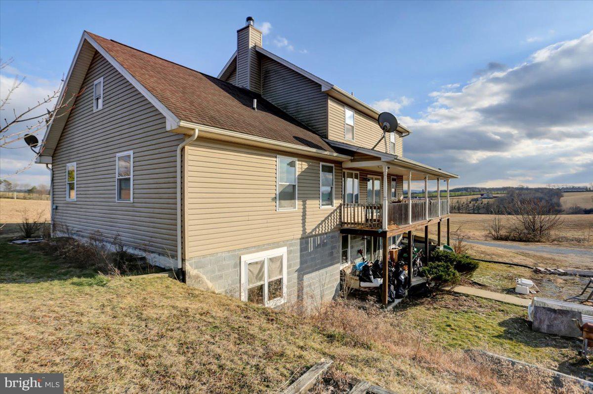 110 SANDY LANE