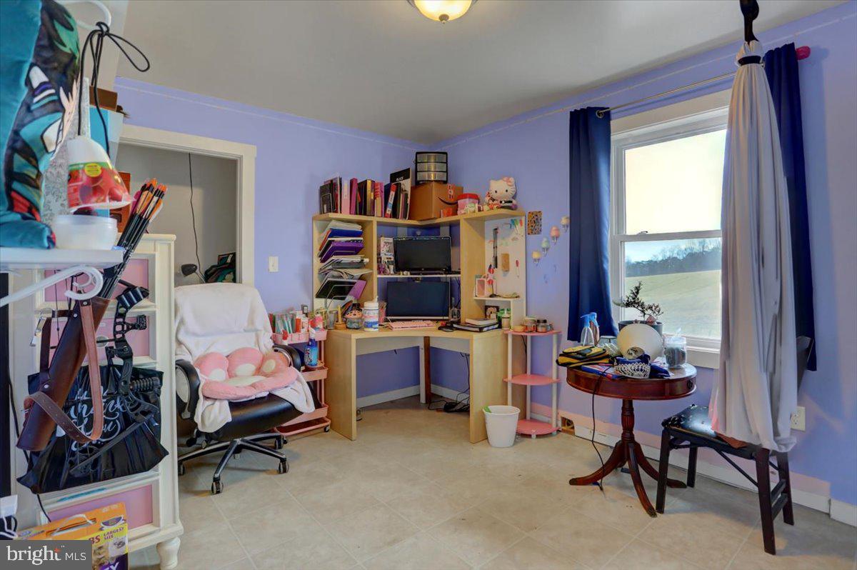 110 SANDY LANE