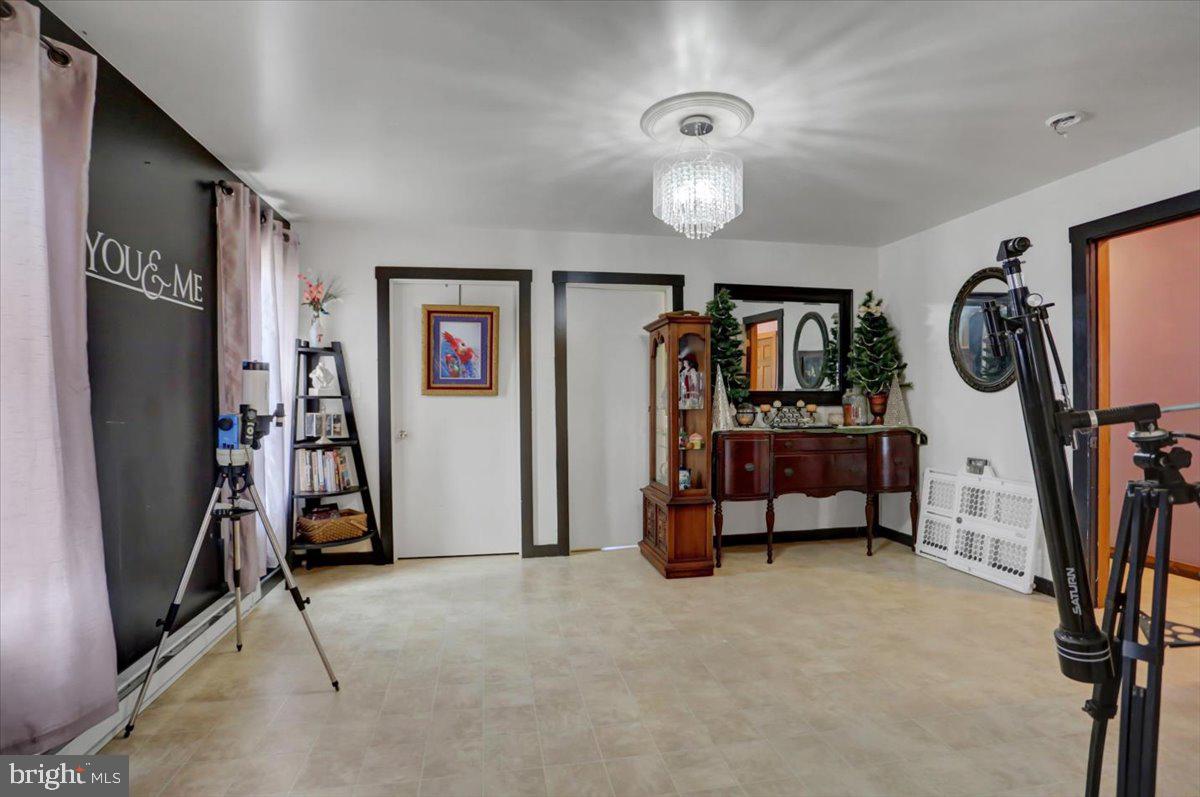110 SANDY LANE