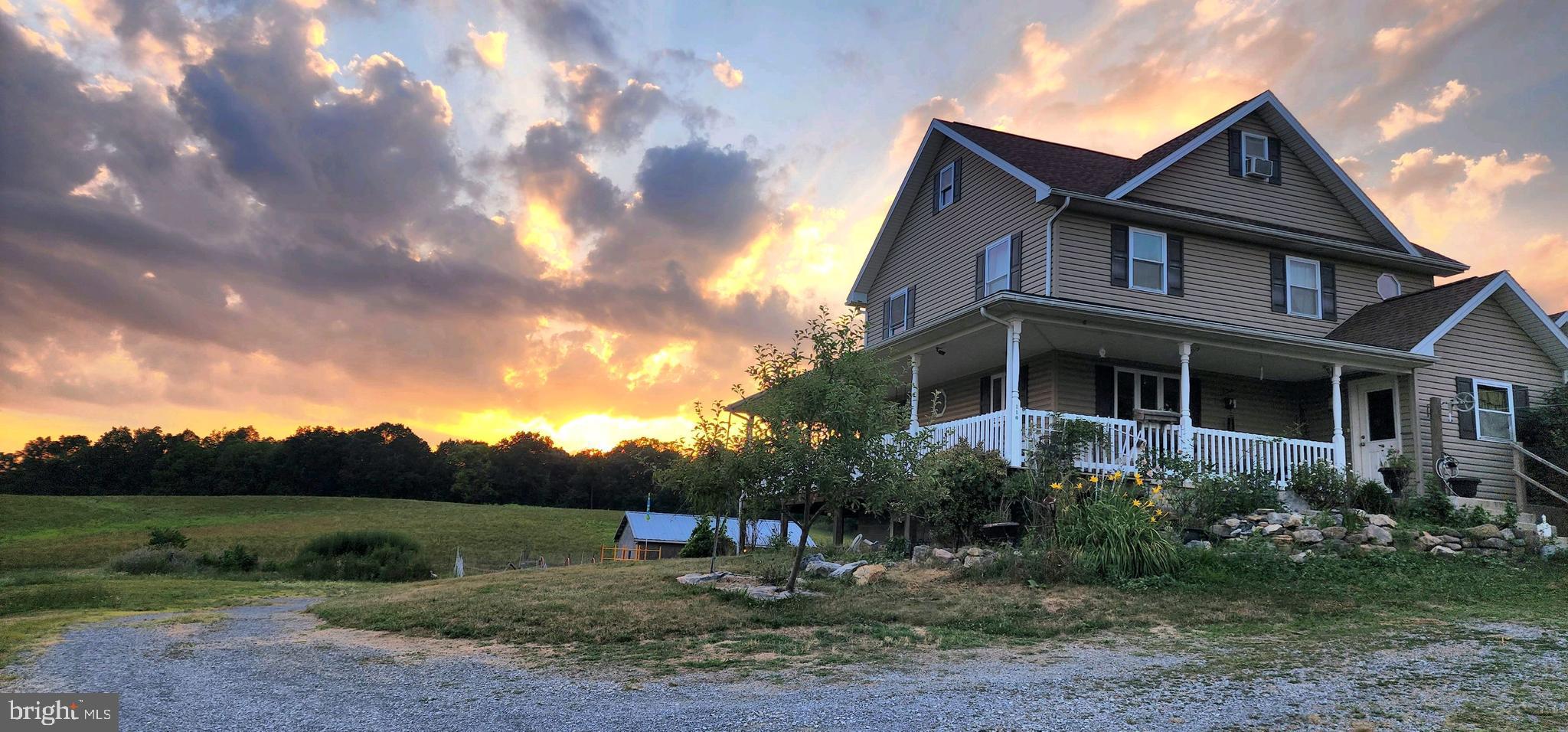 110 SANDY LANE