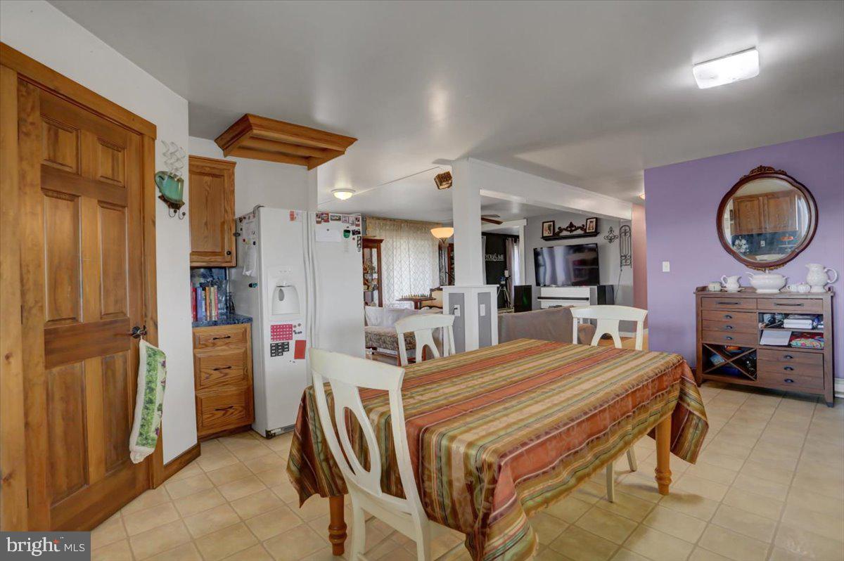 110 SANDY LANE