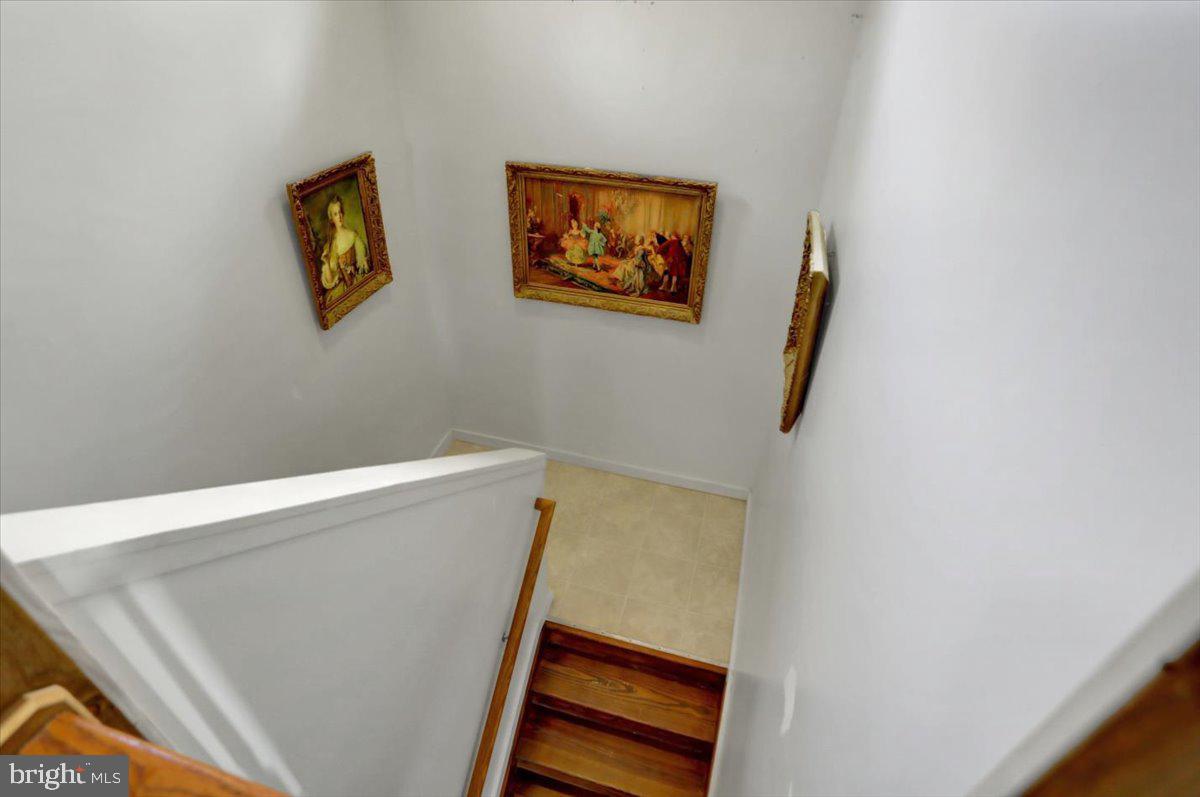 110 SANDY LANE