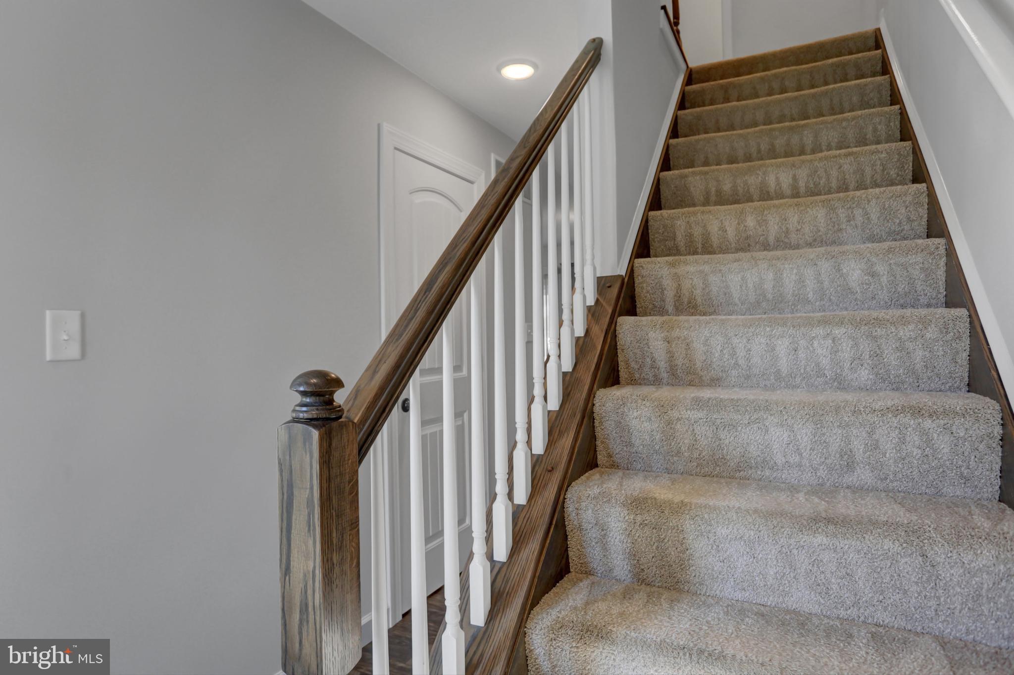 20 W Clarissa DRIVE