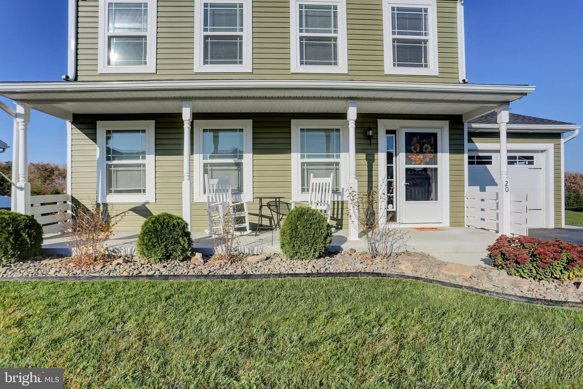20 W Clarissa DRIVE