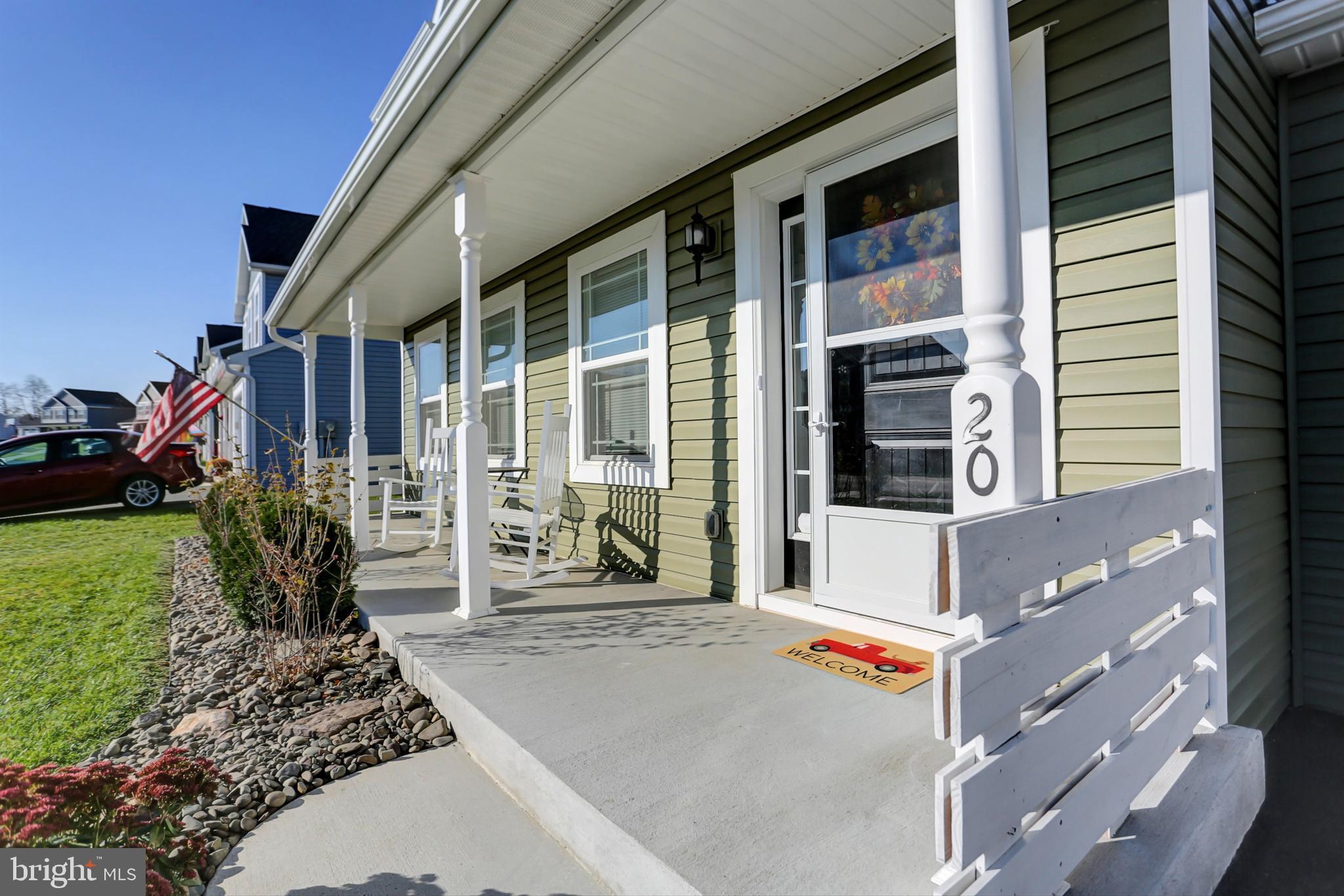 20 W Clarissa DRIVE