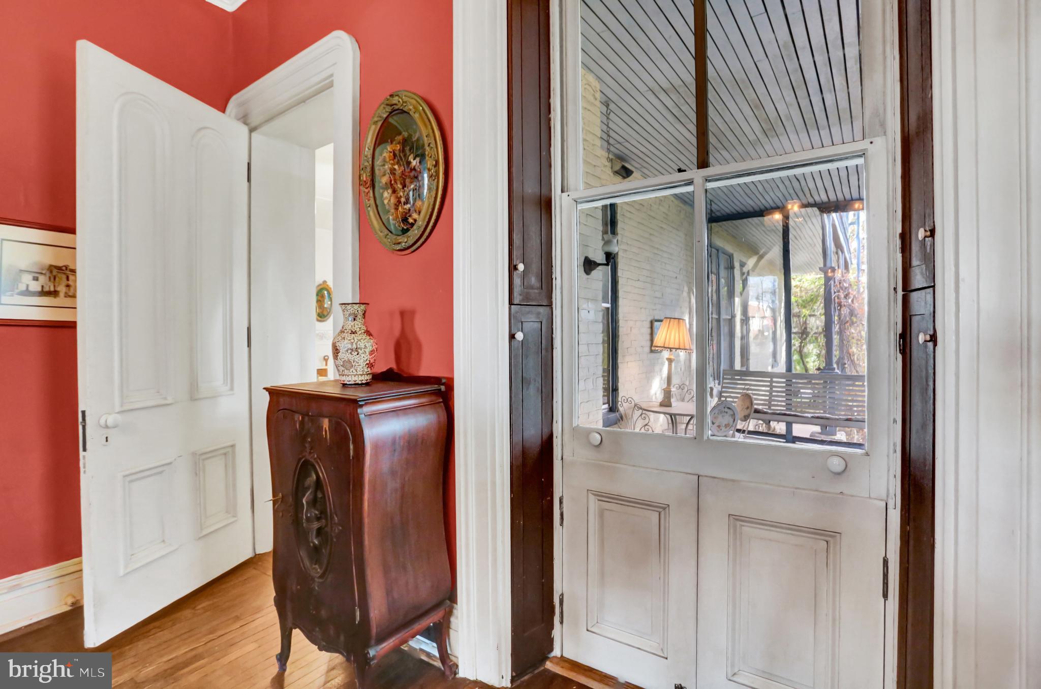 78 - 80 W King STREET