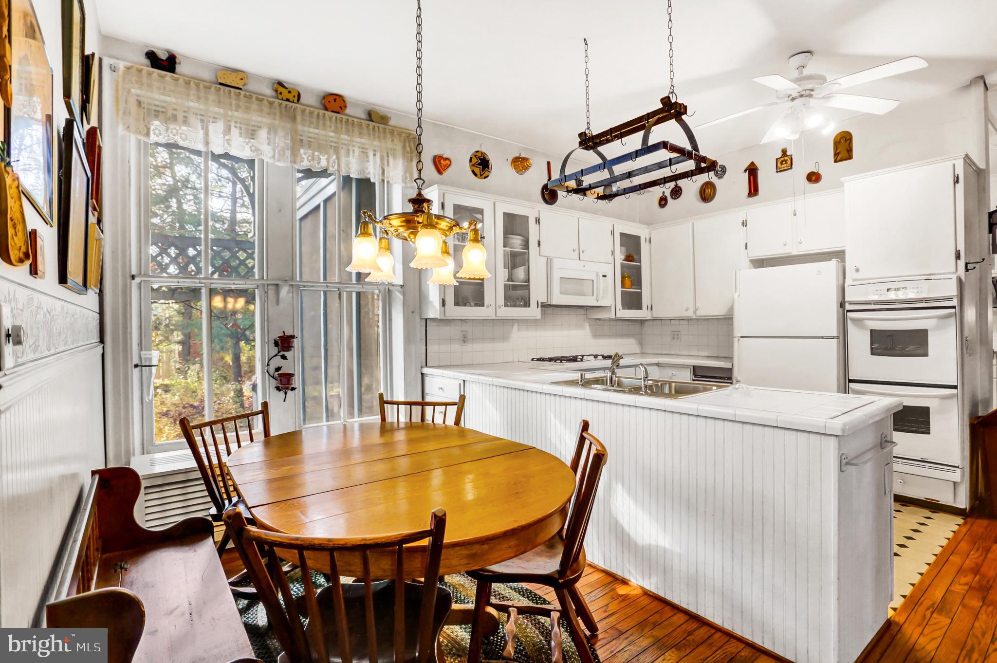 78 - 80 W King STREET