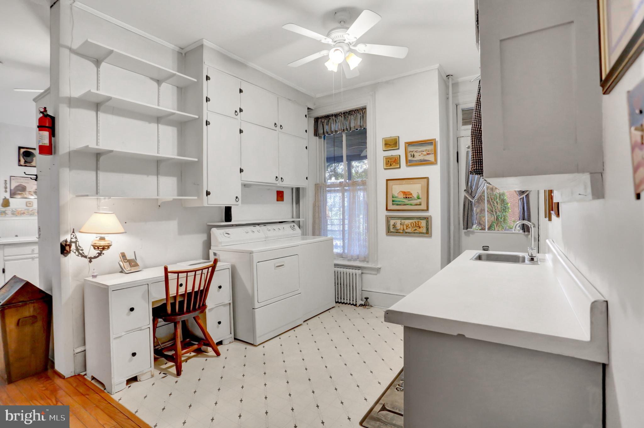 78 - 80 W King STREET