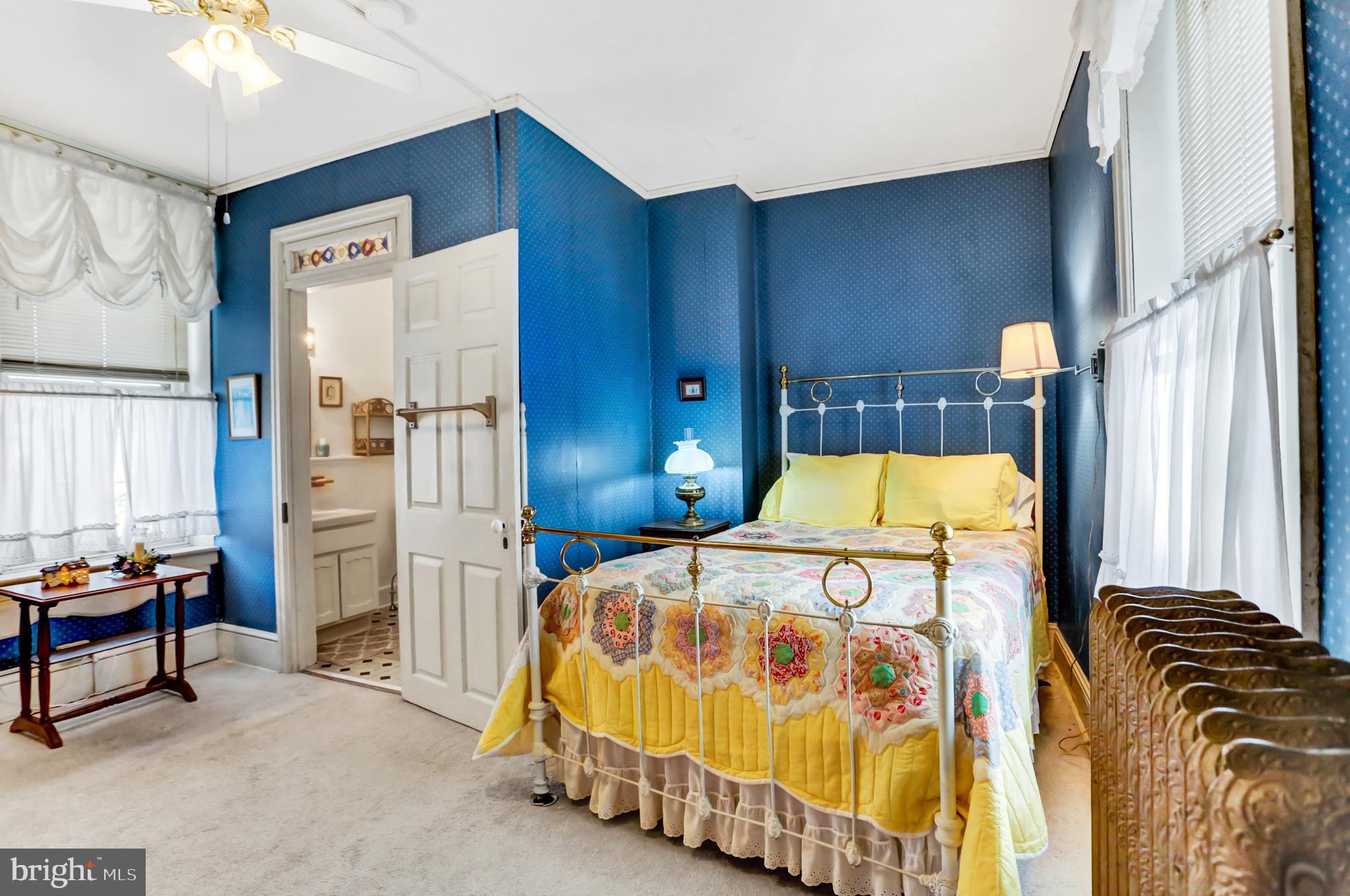 78 - 80 W King STREET