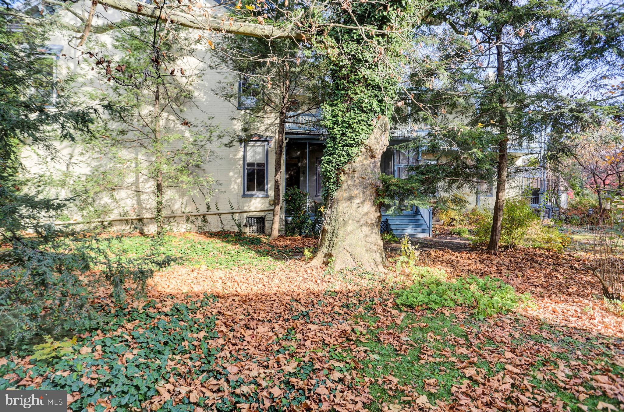 78 - 80 W King STREET