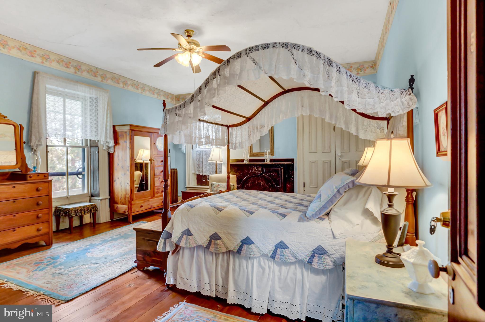 78 - 80 W King STREET