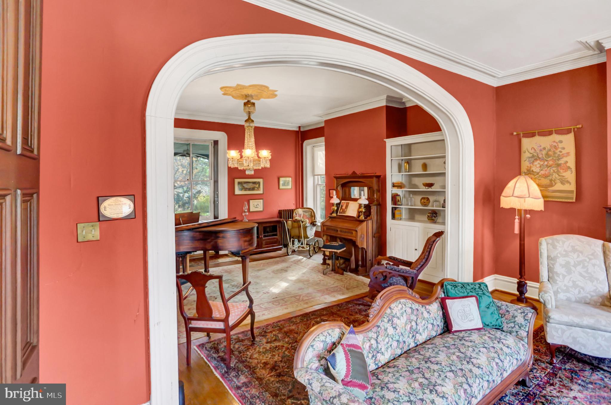 78 - 80 W King STREET