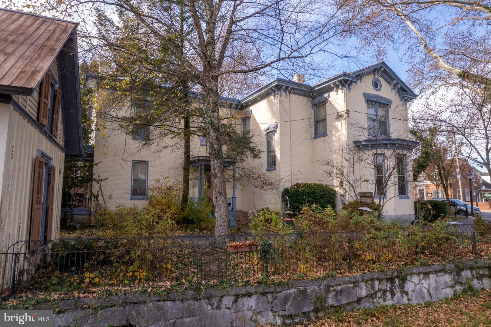 78 - 80 W King STREET