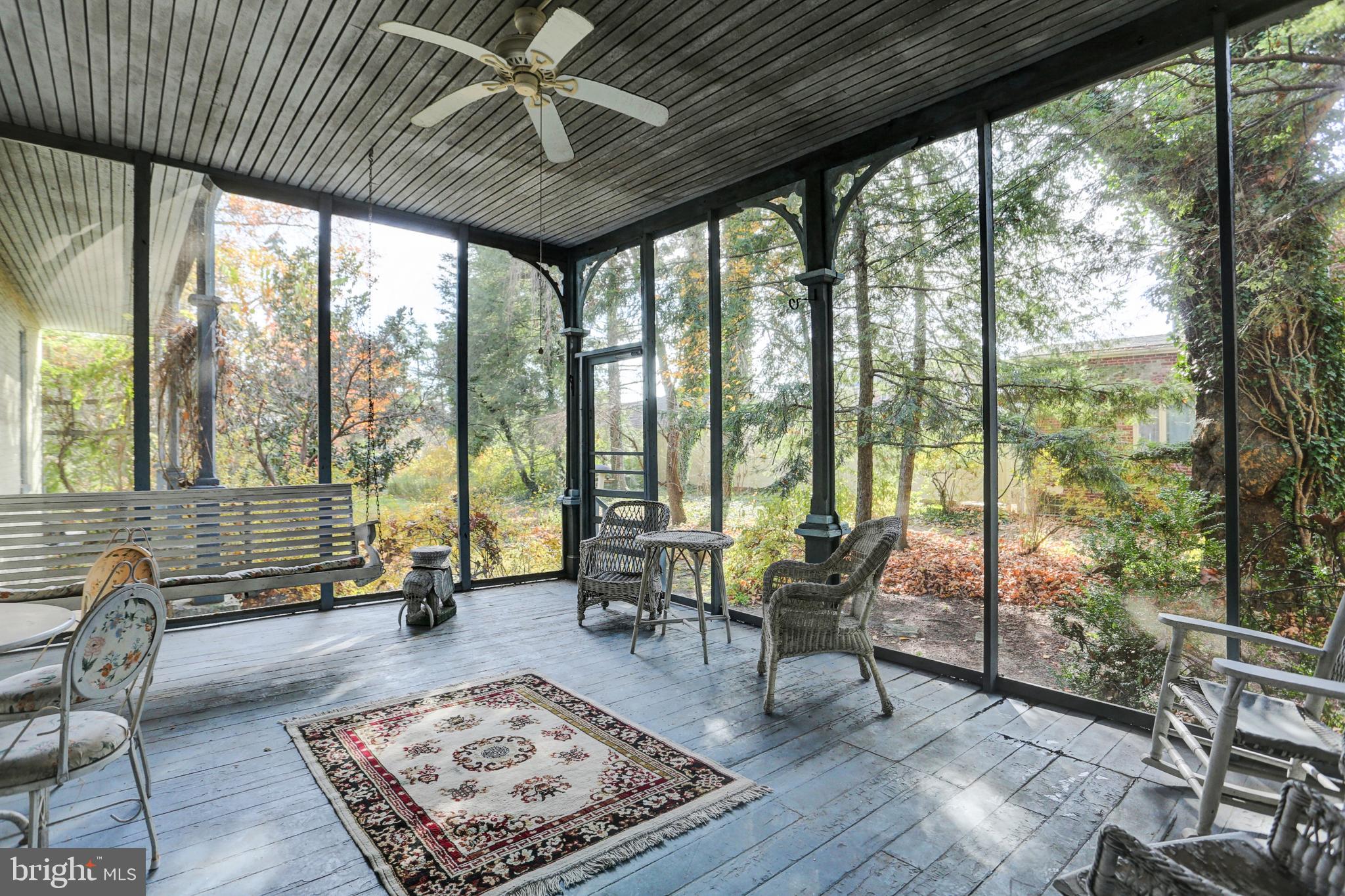 78 - 80 W King STREET