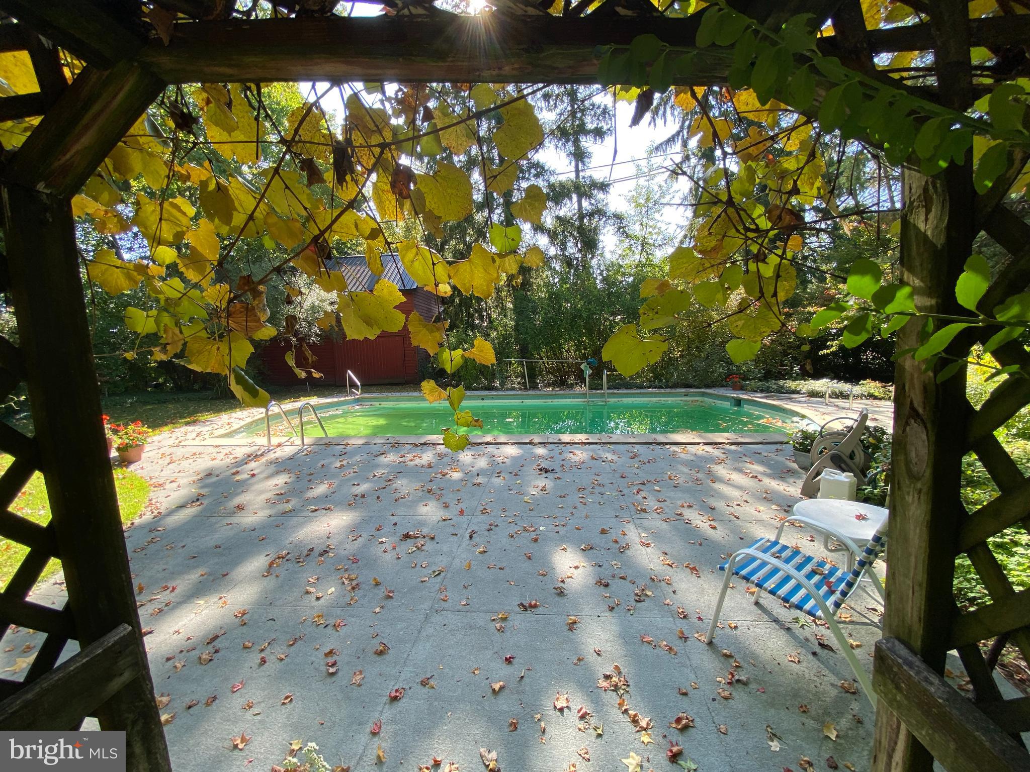 78 - 80 W King STREET