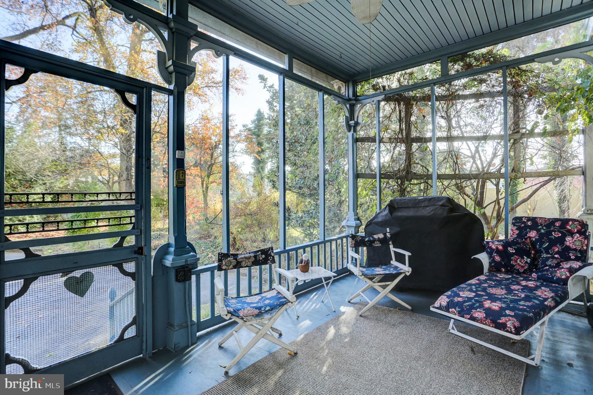 78 - 80 W King STREET