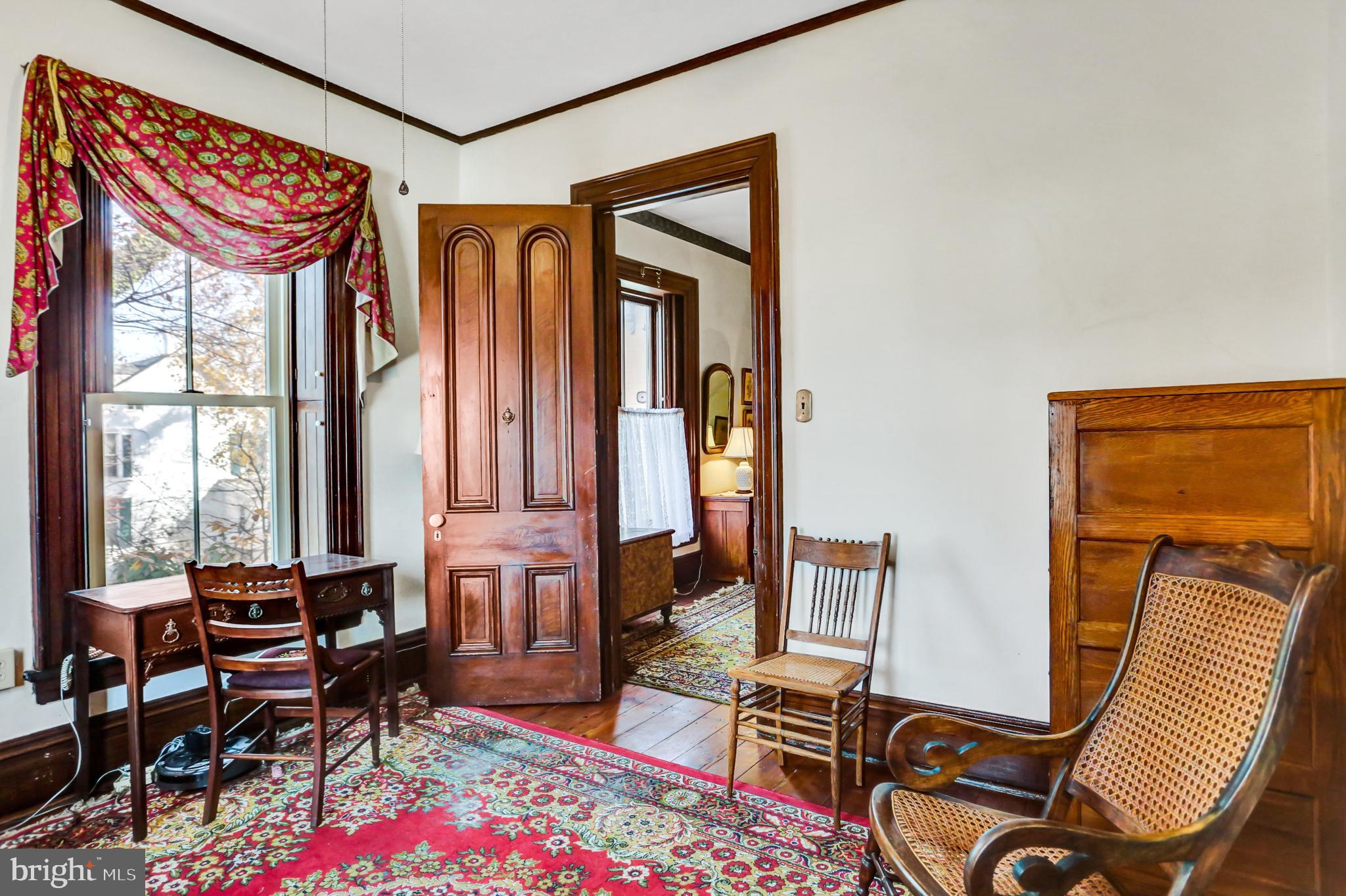 78 - 80 W King STREET