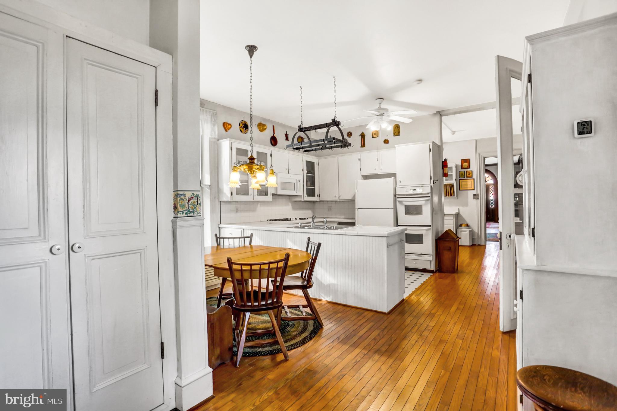 78 - 80 W King STREET