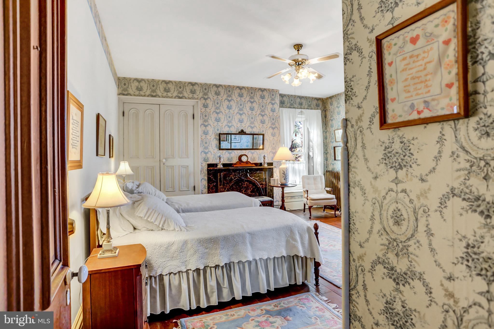 78 - 80 W King STREET