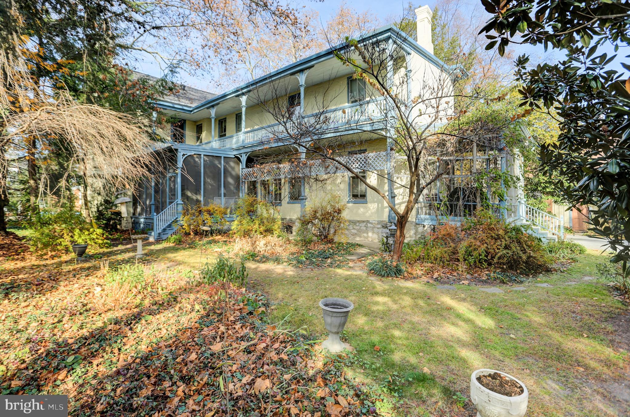 78 - 80 W King STREET