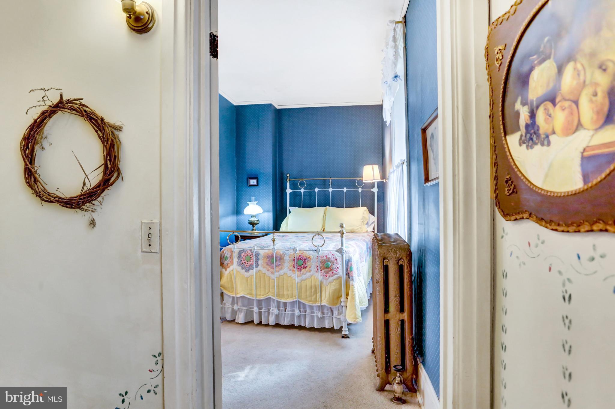 78 - 80 W King STREET