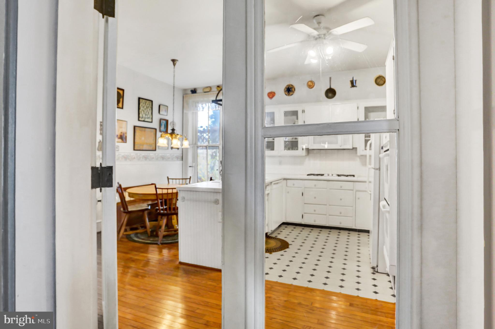 78 - 80 W King STREET