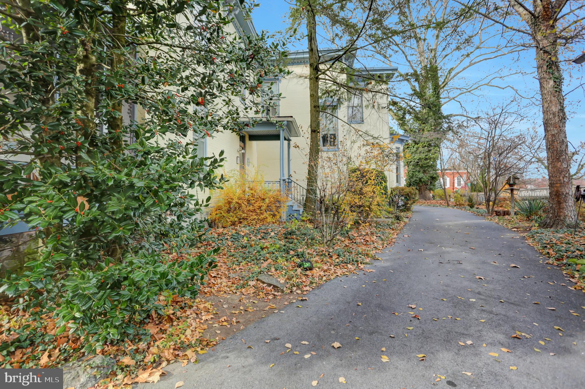 78 - 80 W King STREET