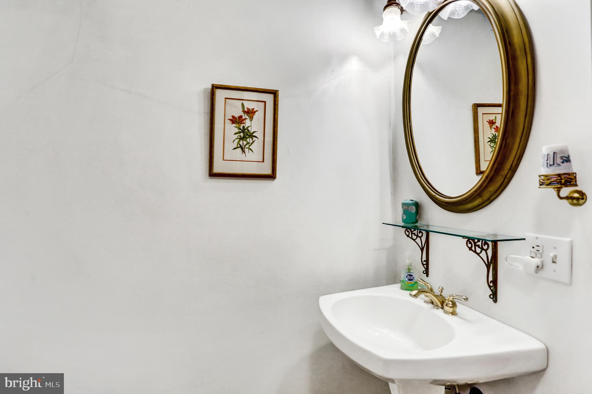 78 - 80 W King STREET