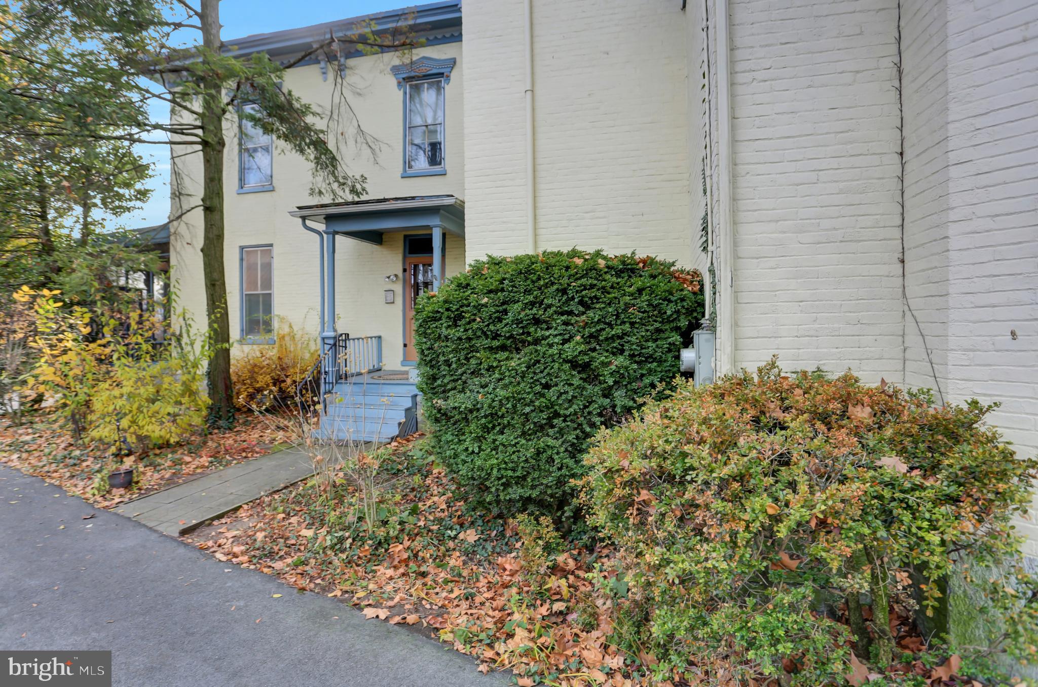 78 - 80 W King STREET