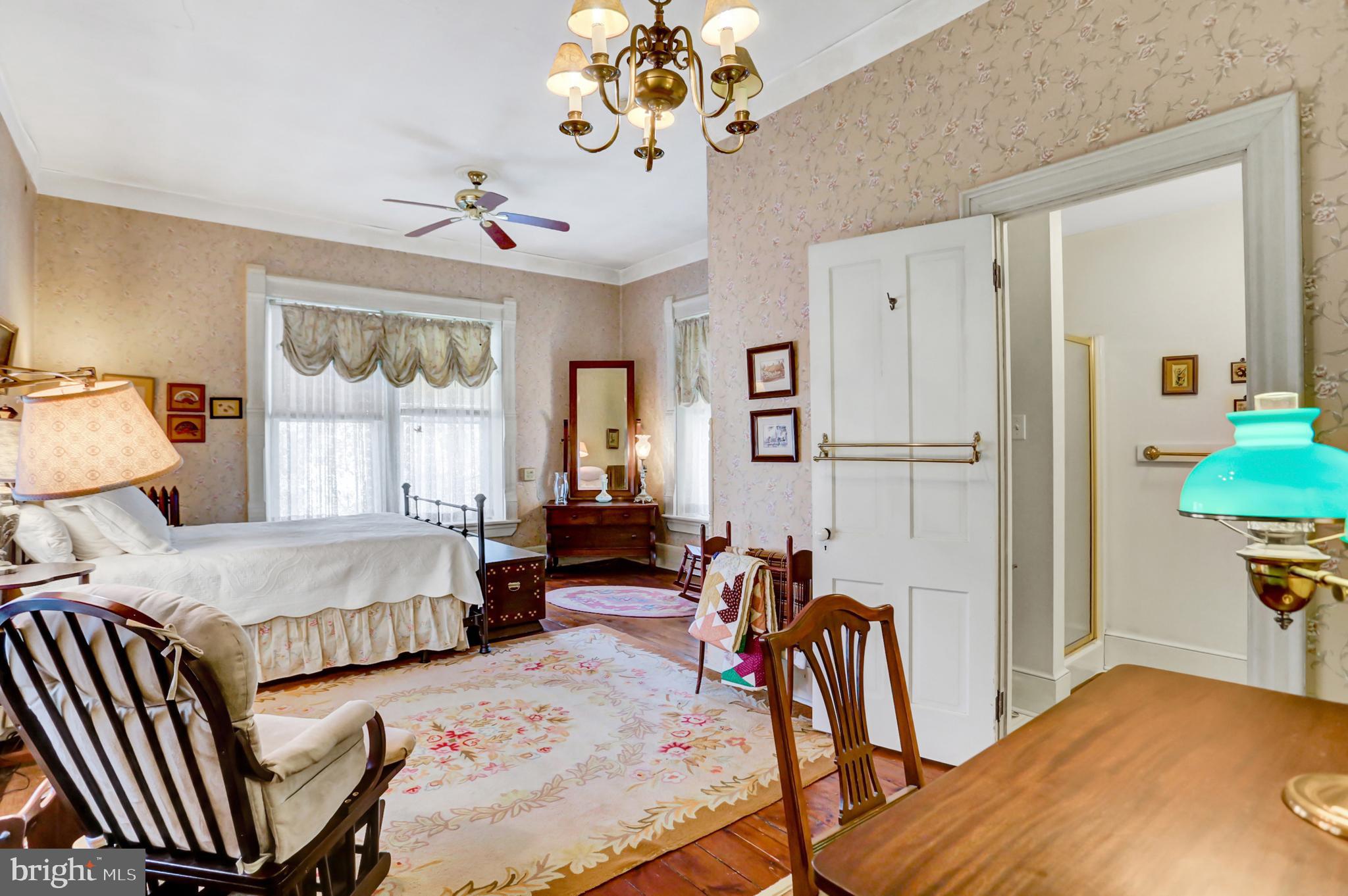 78 - 80 W King STREET