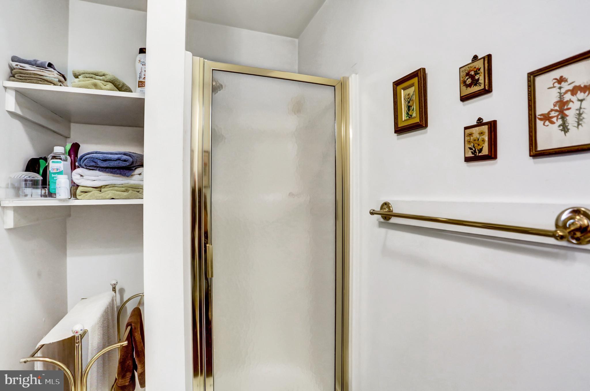 78 - 80 W King STREET