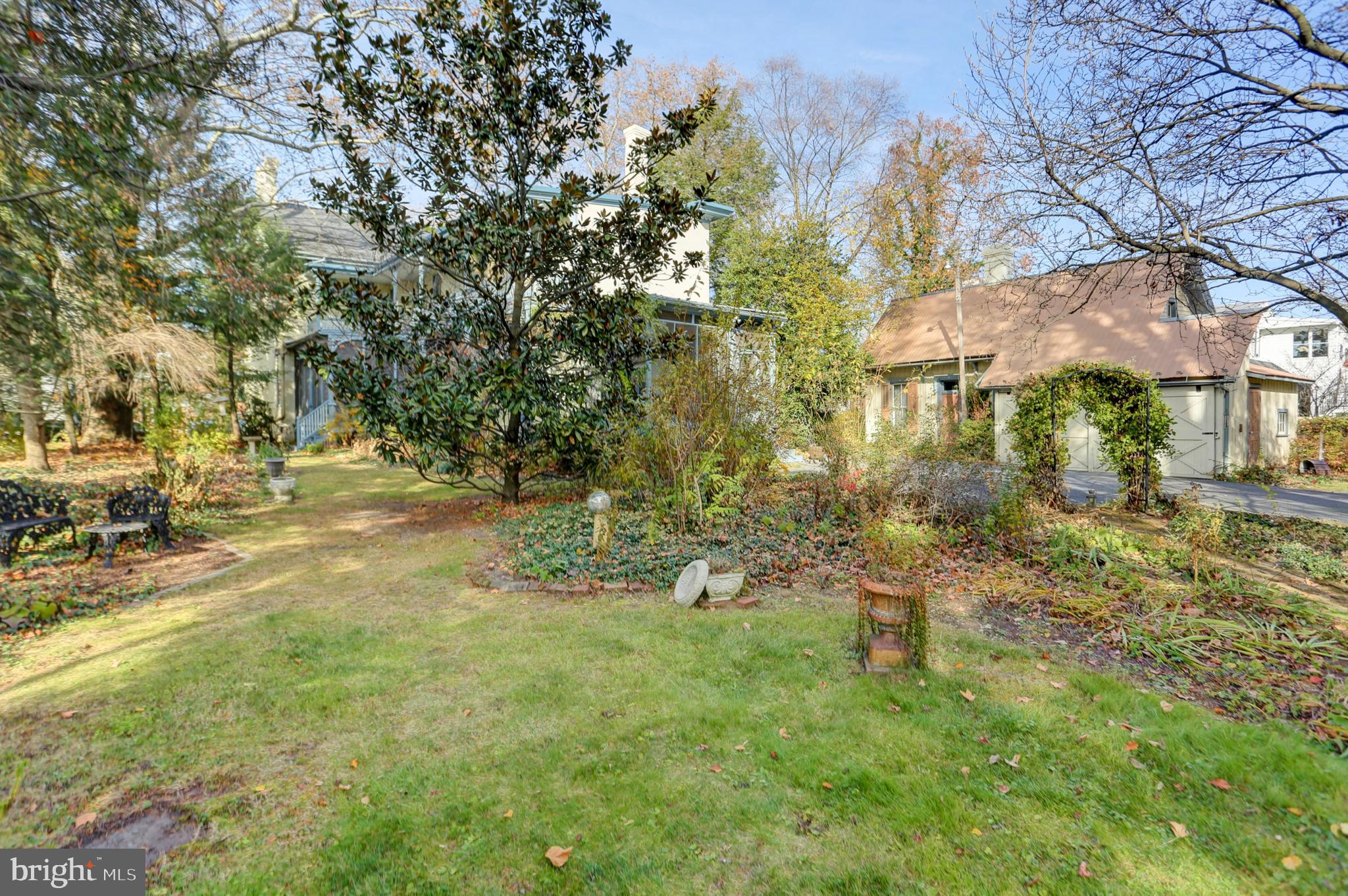 78 - 80 W King STREET