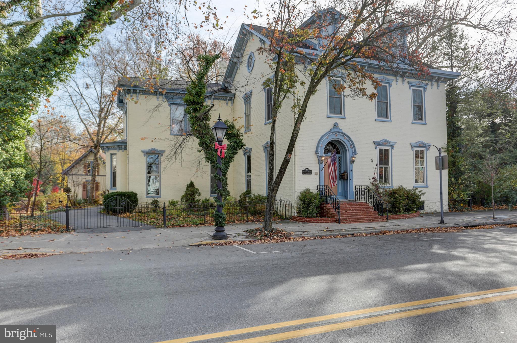 78 - 80 W King STREET