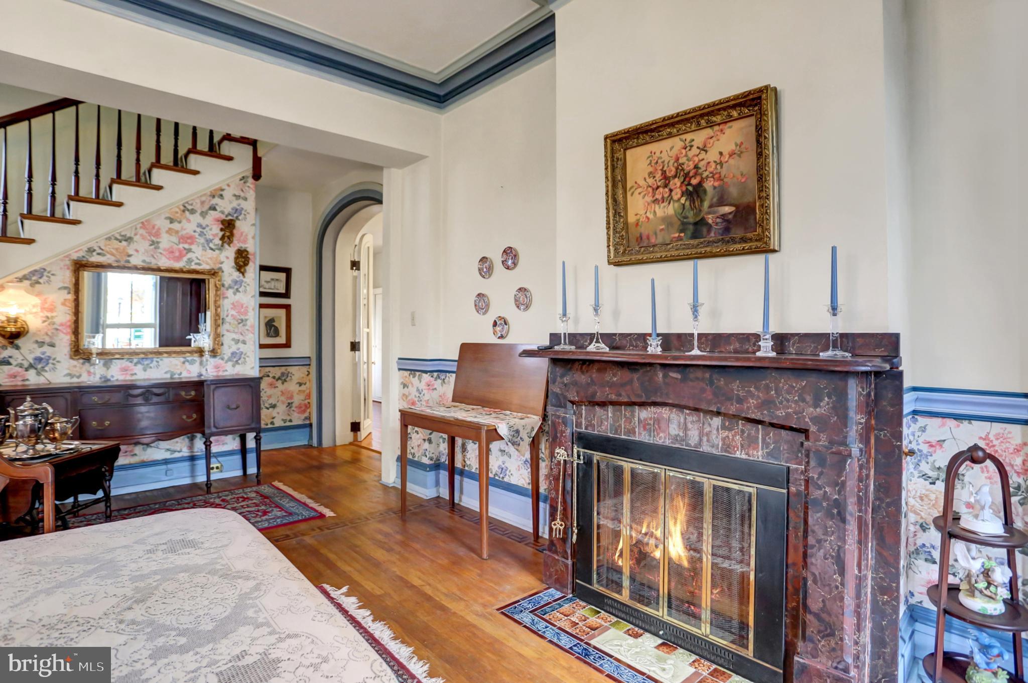 78 - 80 W King STREET