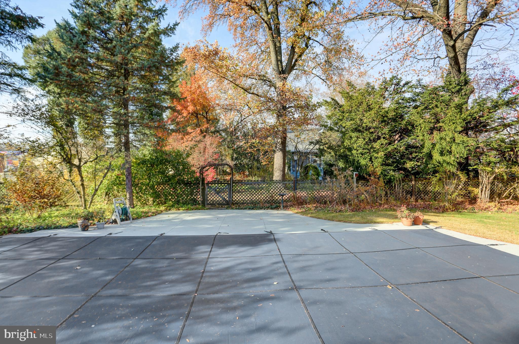 78 - 80 W King STREET