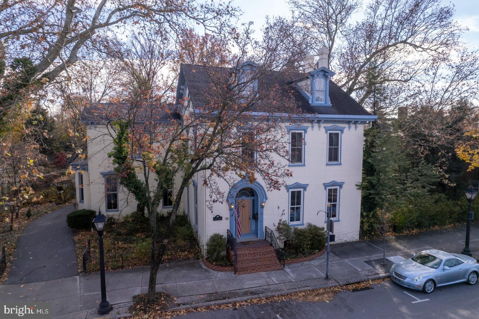 78 - 80 W King STREET